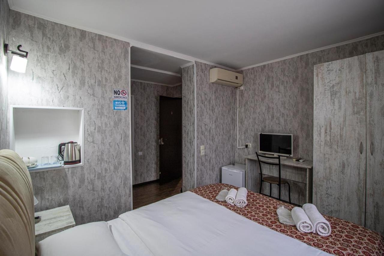 Hotelharmony ティビリシ エクステリア 写真
